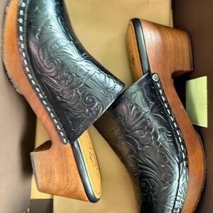 Patricia Nash Black Leather Clogs